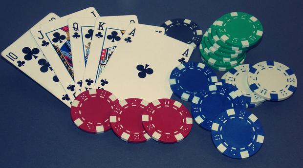 手順3: 両端の数字を足して最初の賭け金額を決定する